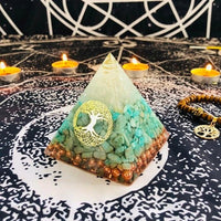 Thumbnail for pyramide orgonite avec arbre de vie