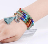 le bracelet mala porté au poignet