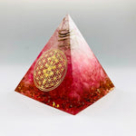 Orgonite Pyramide avec Fleur de Vie en métal