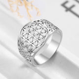 jolie bague fleur de vie en argent