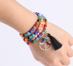 bracelet mala bouddhiste au poignet