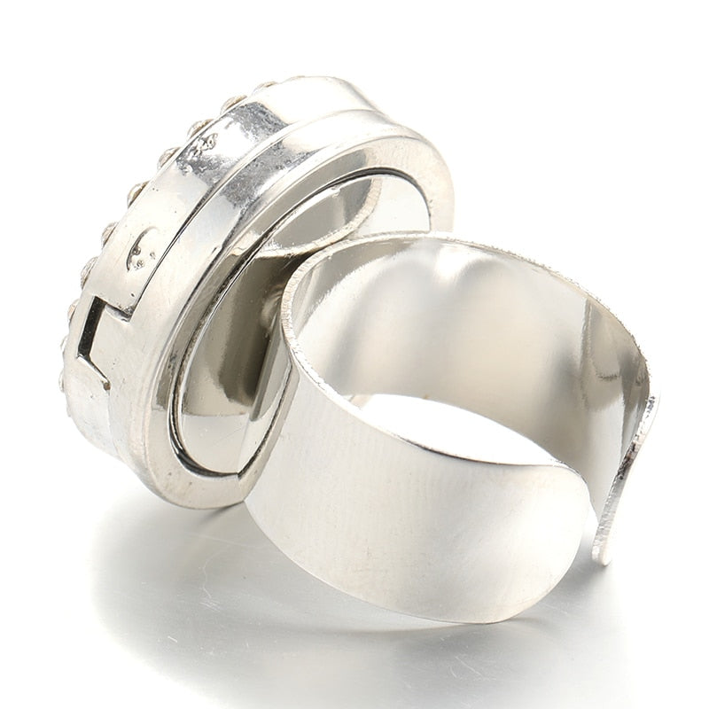 bague en argent qui diffuse des huiles essentielles